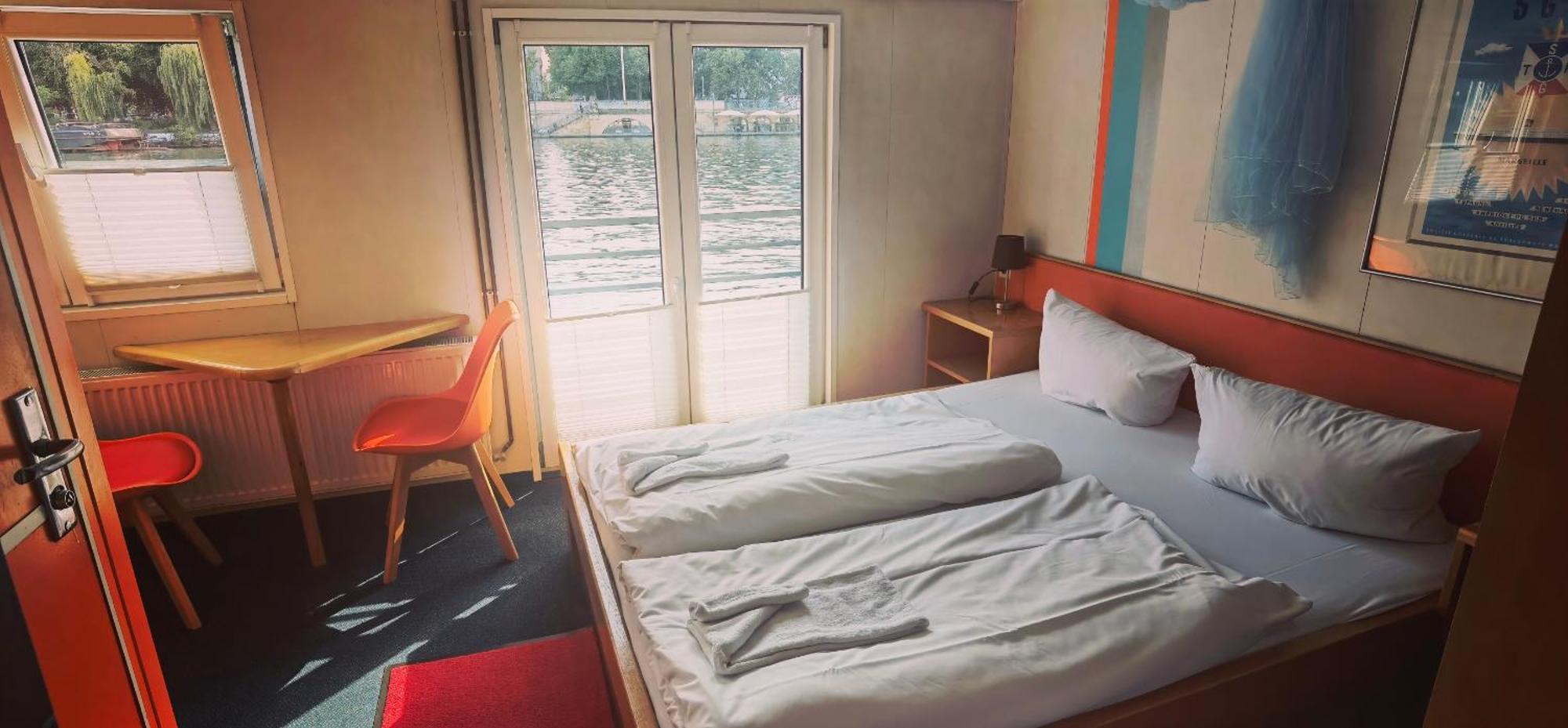 Double Cabin 1st Class Shipotel Eastern