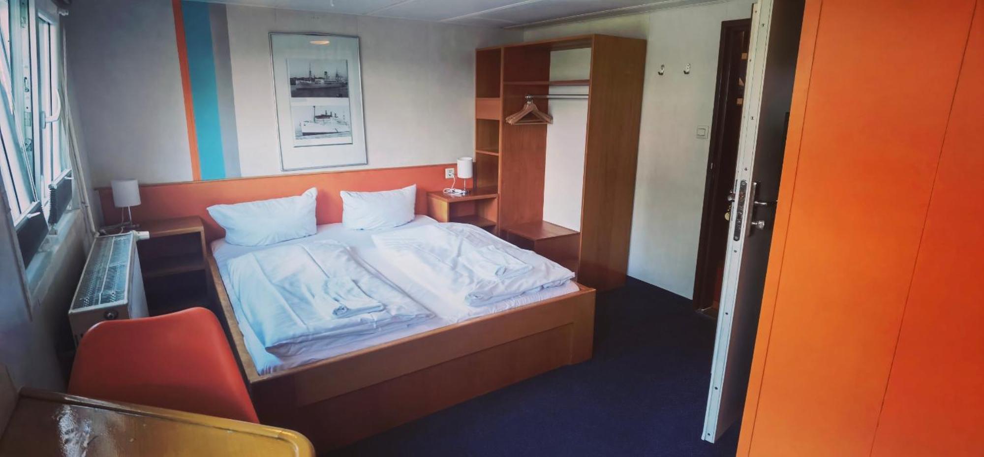 Double Cabin 1st Class Shipotel Eastern
